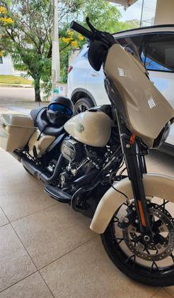 HARLEY-DAVIDSON STREET GLIDE SPECIAL HARLEY-DAVIDSON STREET GLIDE SPECIAL